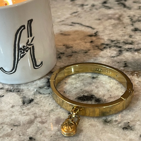 Michael Kors gold bracelet🥂 - Picture 3 of 4